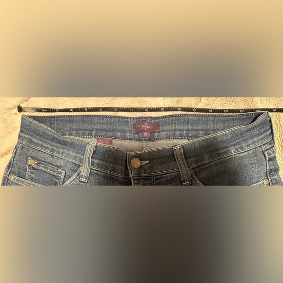 Nydj Marilyn Crop Cuffed Rhinestone Hem Size 10 - Picture 2 of 14